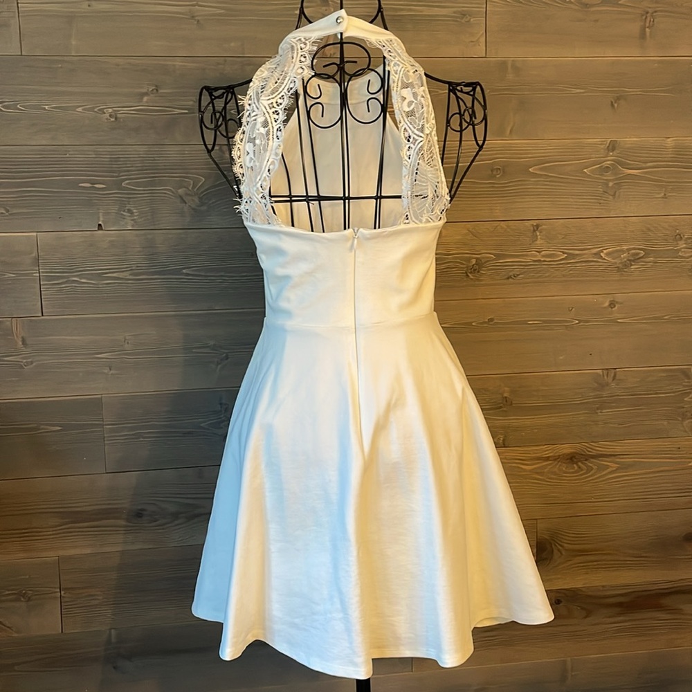 EUC Lulu’s mock neck open shoulder skater dress - Picture 4 of 5
